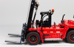 Lego-42082-Model-D-Heavy-Forklift-17