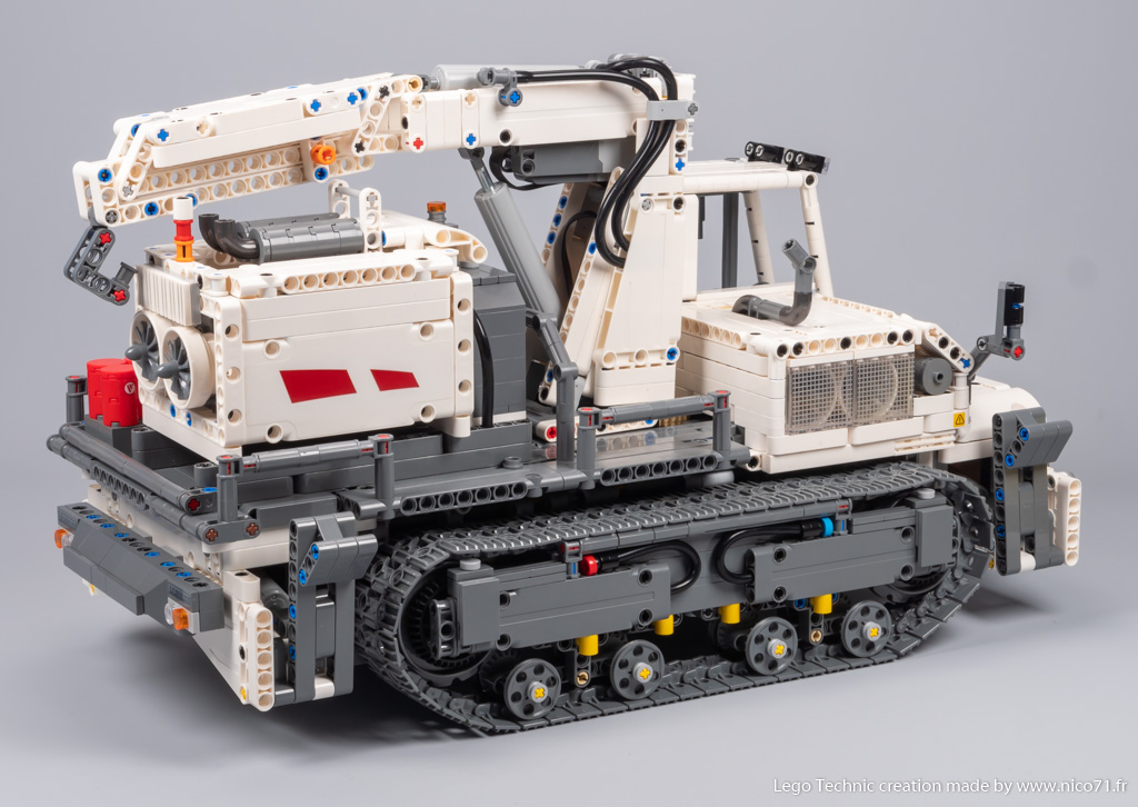 lego-42100-model-c-tracked_carrier-4.jpg