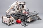 lego-42100-model-c-tracked_carrier-16