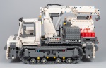 lego-42100-model-c-tracked_carrier-2