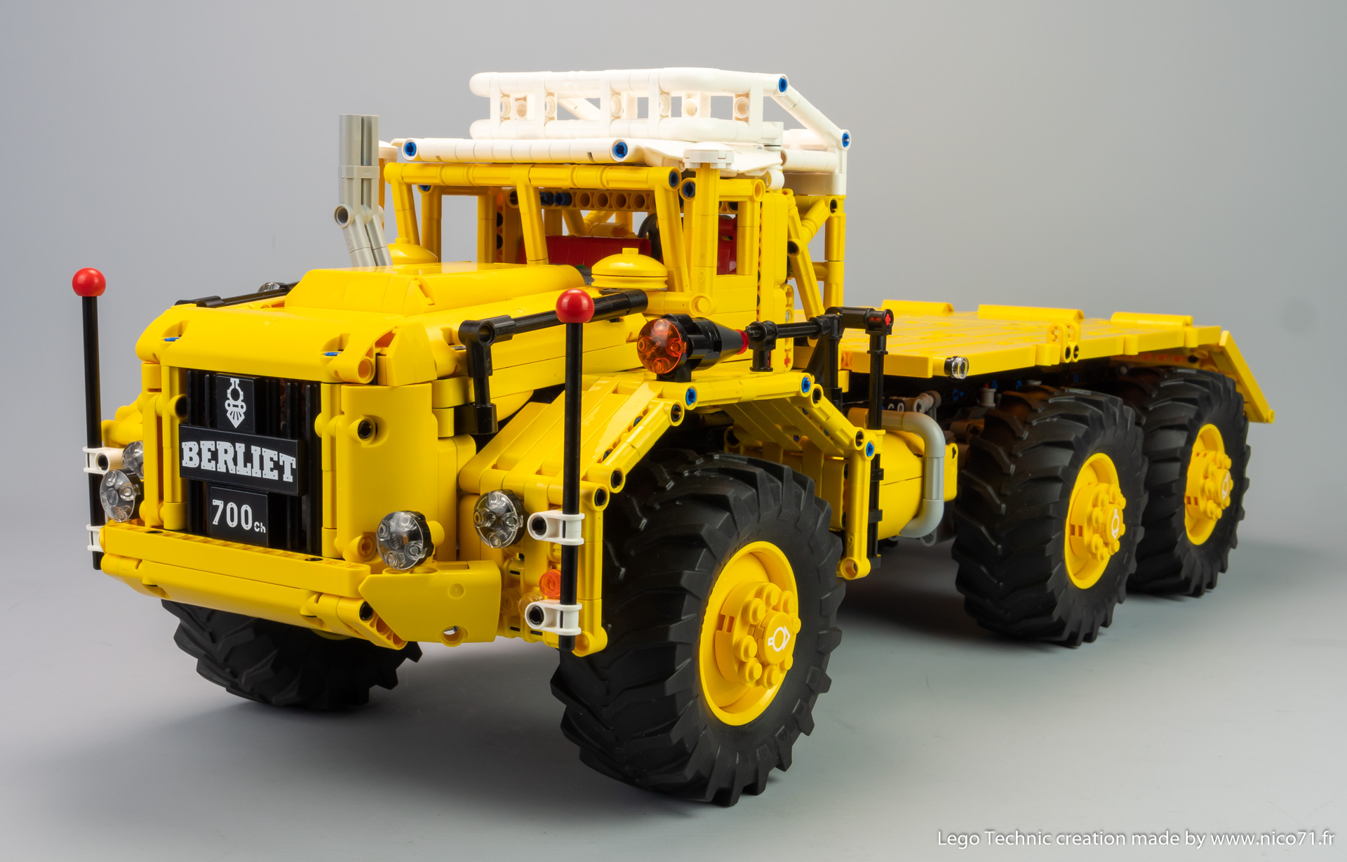 Lego-Berliet-T100-3