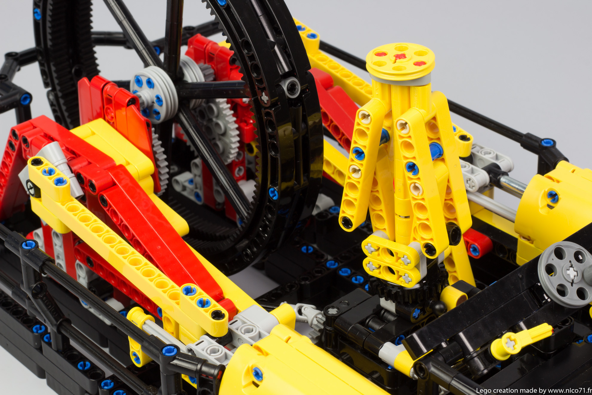 Lego-Technic-Steam-Engine-Machine-7
