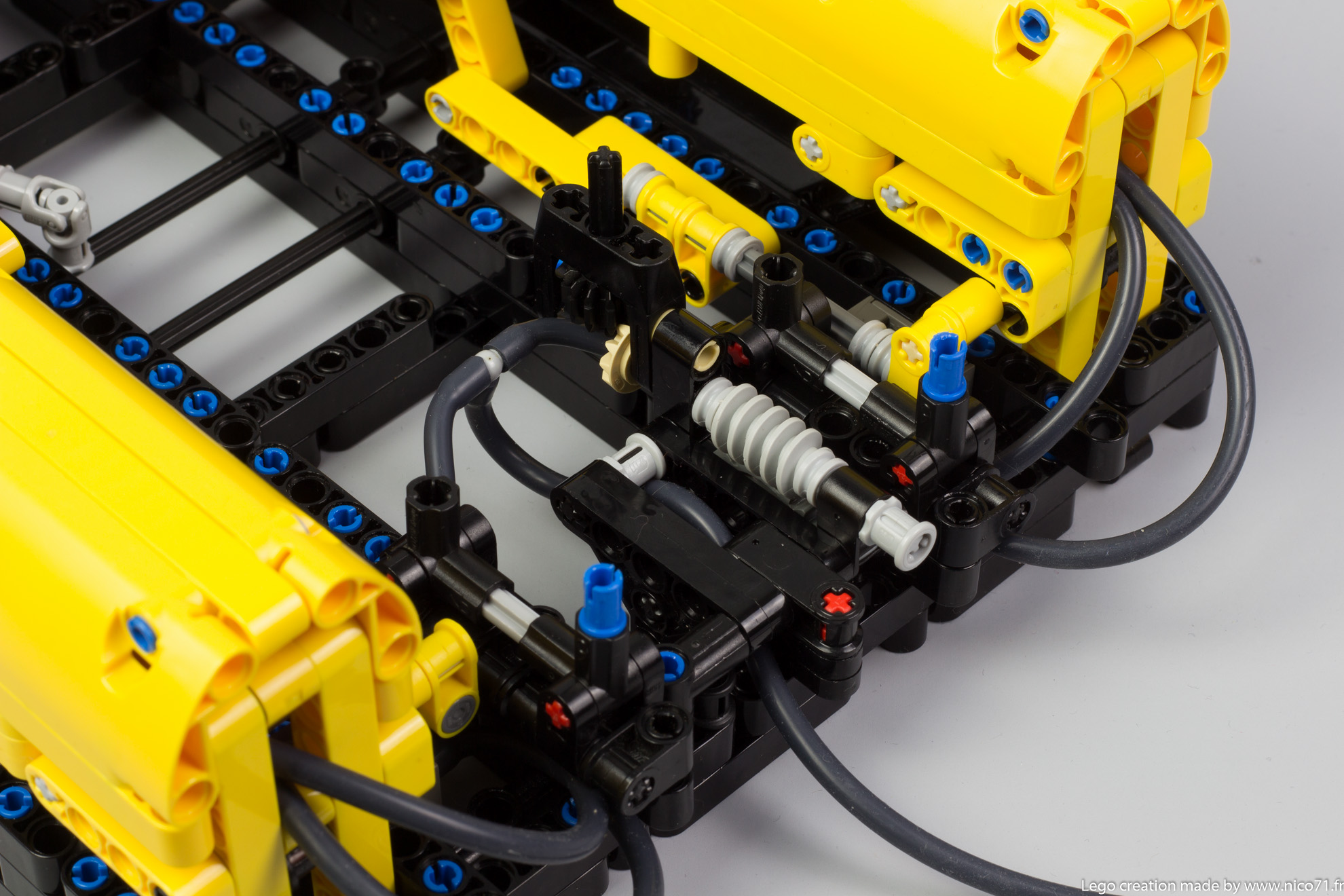 Lego-Technic-Steam-Engine-Machine-9