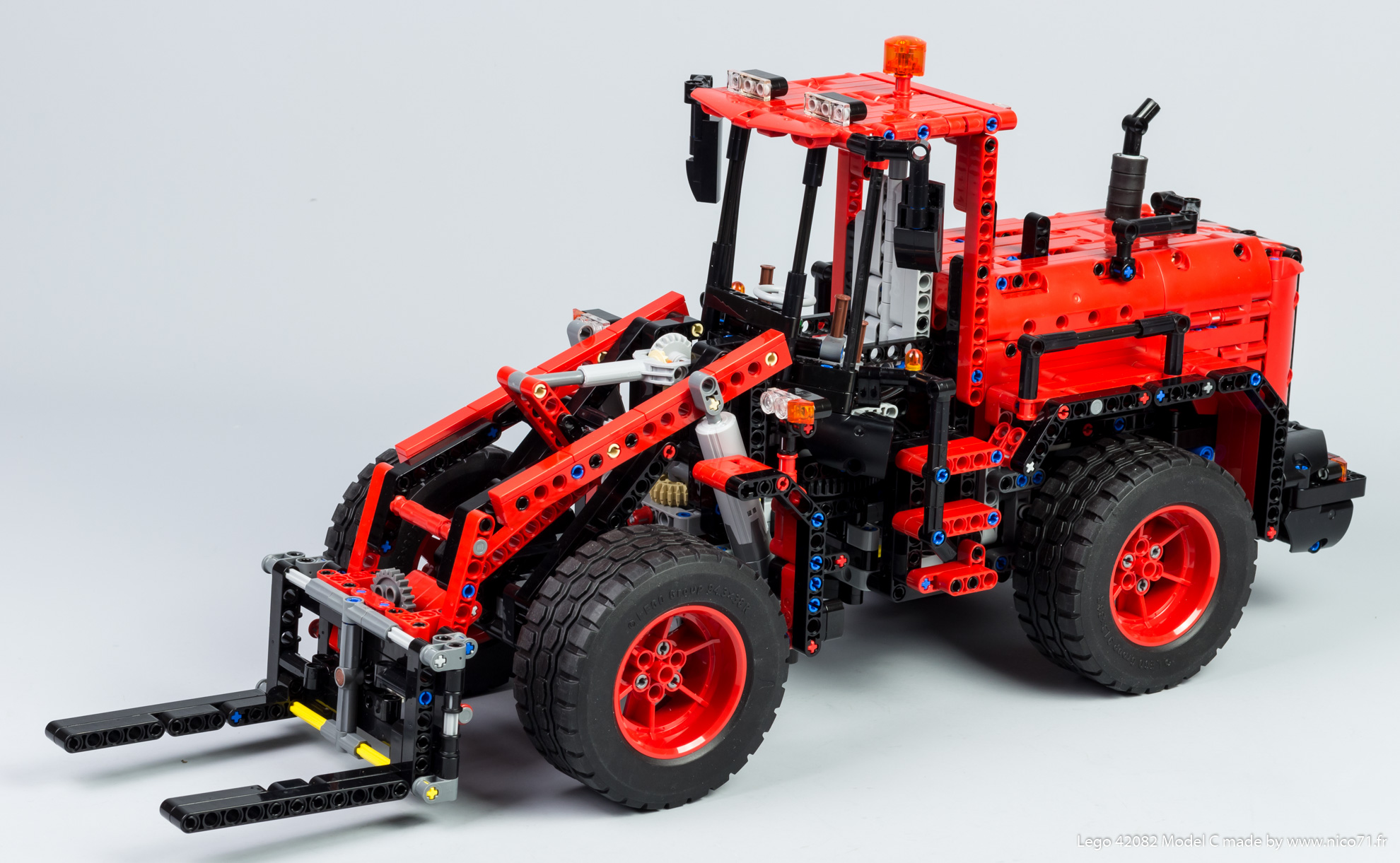 42082 Model C – Nico71's Technic Creations